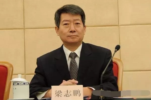 1月24日國(guó)家能源局召開新聞發(fā)布會(huì)，發(fā)布2017年度新能源并網(wǎng)運(yùn)行情況、能源監(jiān)管投訴舉報(bào)處理情況，介紹解讀清潔取暖規(guī)劃等政策