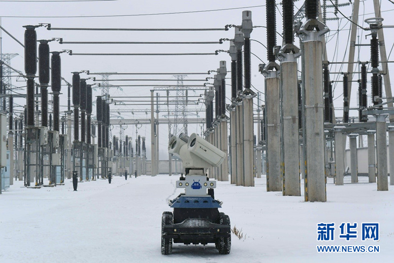 電網(wǎng)智能機器人 雪冰巡檢全天候