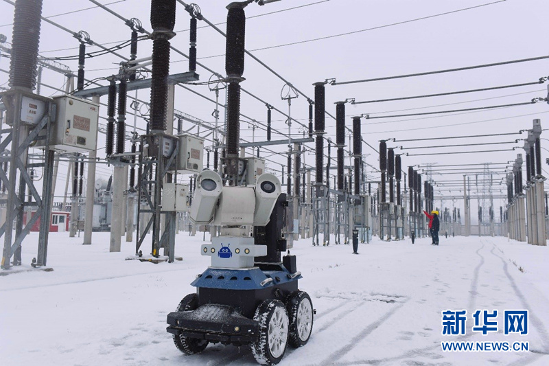 電網(wǎng)智能機器人 雪冰巡檢全天候