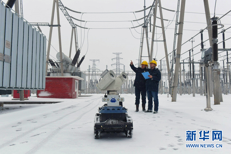 電網(wǎng)智能機器人 雪冰巡檢全天候