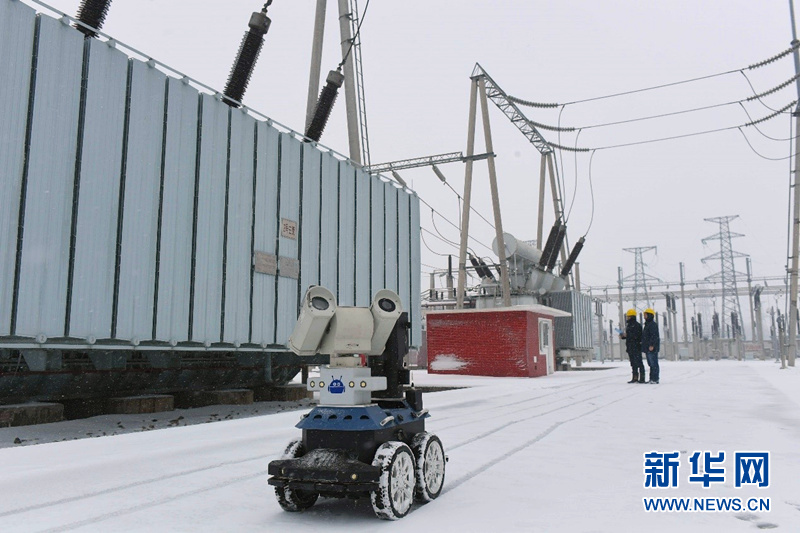 電網(wǎng)智能機器人 雪冰巡檢全天候