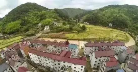 剛剛，2018中央一號文件發(fā)布，光伏扶貧助力致富