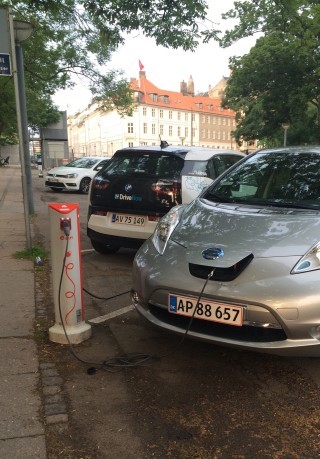 無線充電革命正悄悄萌芽 充電樁能否保其身？