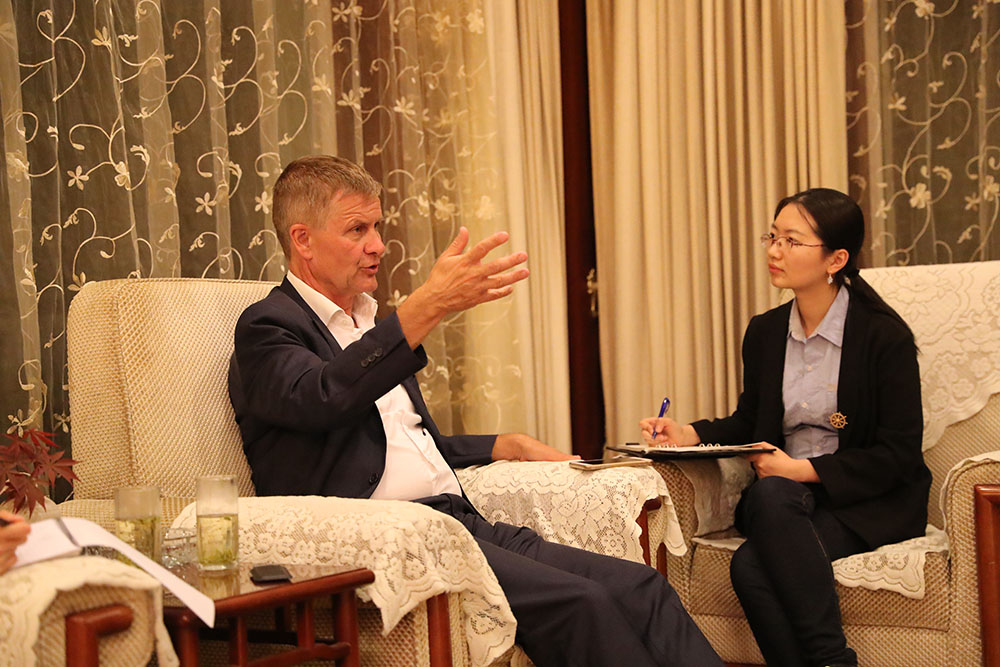 聯(lián)合國副秘書長索爾海姆接受本報(bào)專訪，力挺中國“洋垃圾”禁令