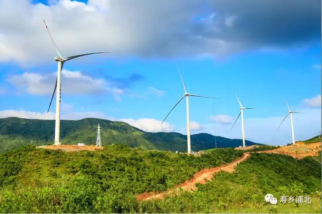 好一個龐然大物！欽州這個風電站建成這樣啦！