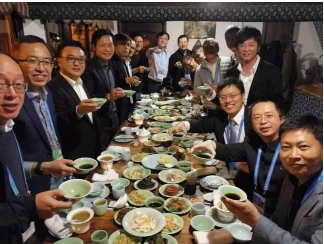 互聯(lián)網(wǎng)大佬的頂級飯局都吃啥？網(wǎng)友：看到了生態(tài)農(nóng)業(yè)的明天！