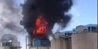 江蘇泰州泰興一熱電廠脫硫塔起火現(xiàn)場(chǎng) 無人員傷亡