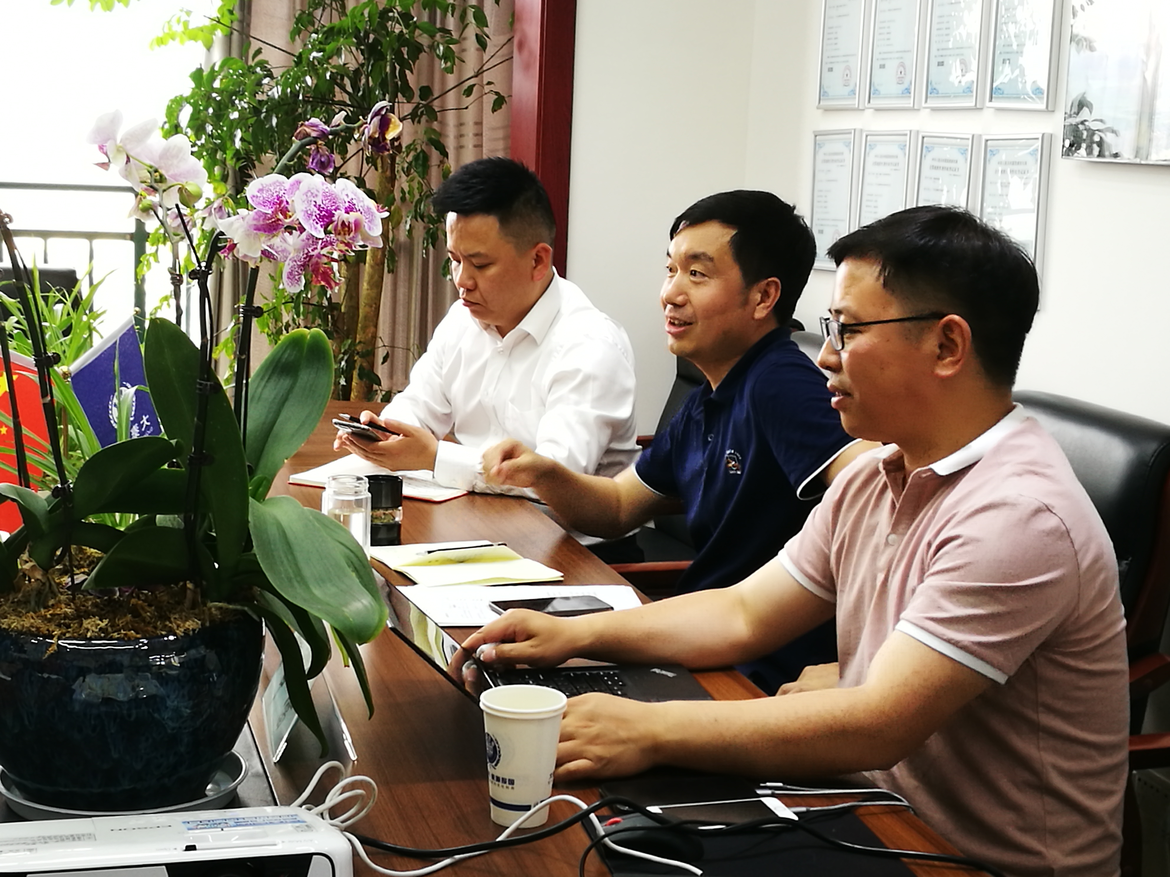 大秦電網(wǎng)廣招人才  提供可靠能源促經(jīng)濟(jì) 確保六穩(wěn)六保政策落地見效